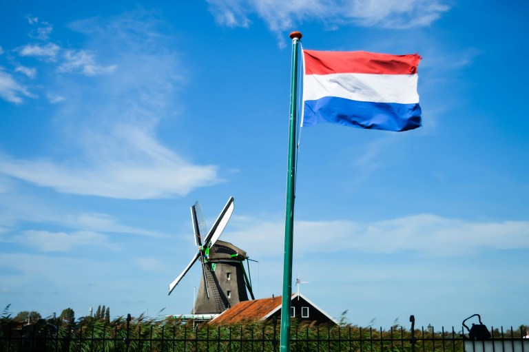 Netherlands flag representing the 30% ruling Netherlands tax benefit for expatriates